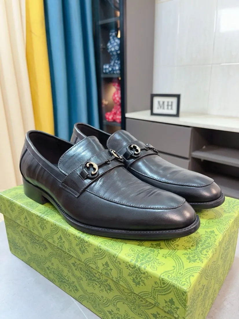Men's shoes 💰500🌹🌹[GUCCI Gucci] A new style of formal men's leather shoes is coming ~ The original quality upper is made of Italian cowhide➕The leather is soft and delicate, comfortable and soft. The top layer of genuine leather, rubber wear-resistant outsole, the shoe shape is dignified and domineering, and the luxury charm is not concealed! The natural and free nouveau riche leads the trend. Code number: 38-44